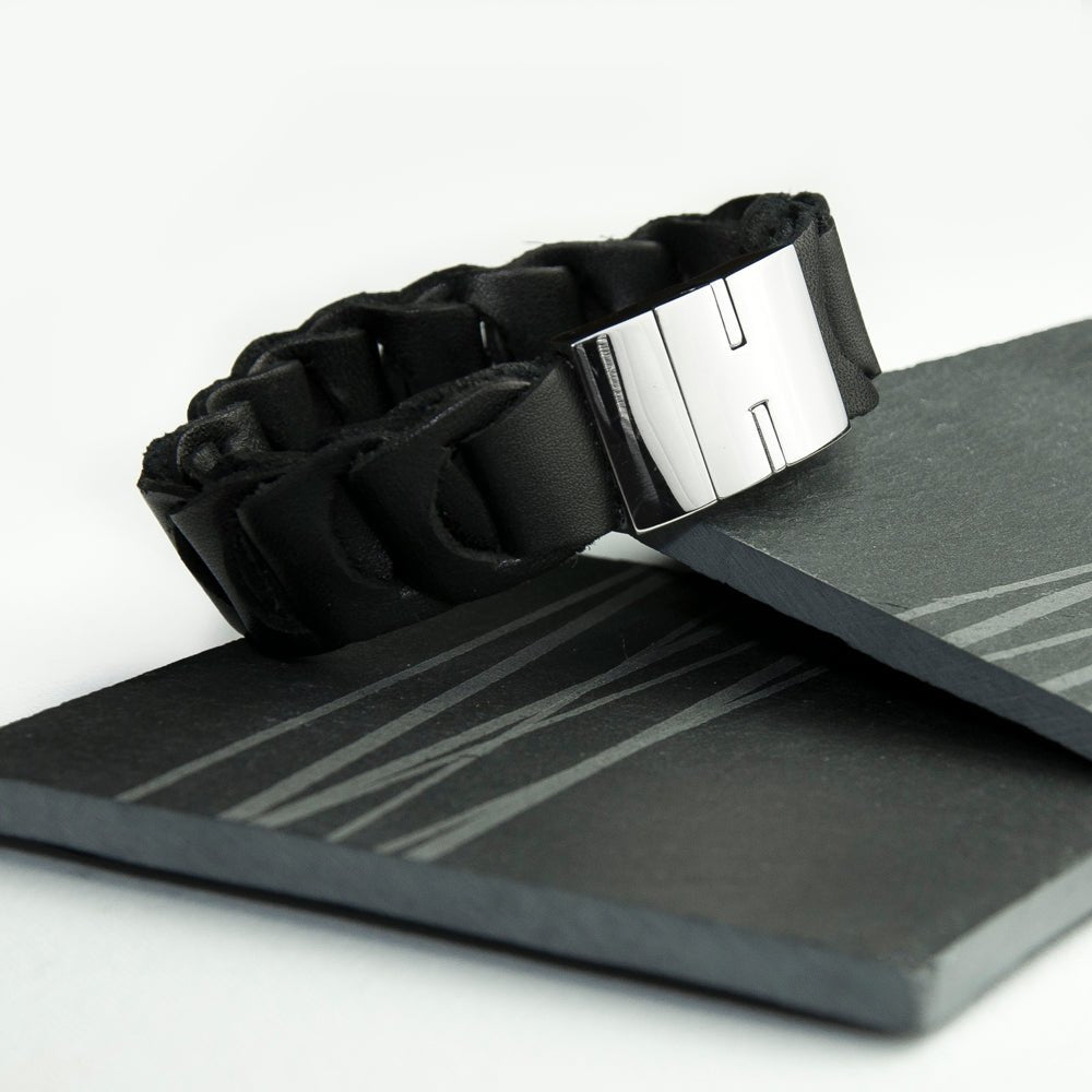 Personalised Men's Intrepid Leather Bracelet - Engraved Memories