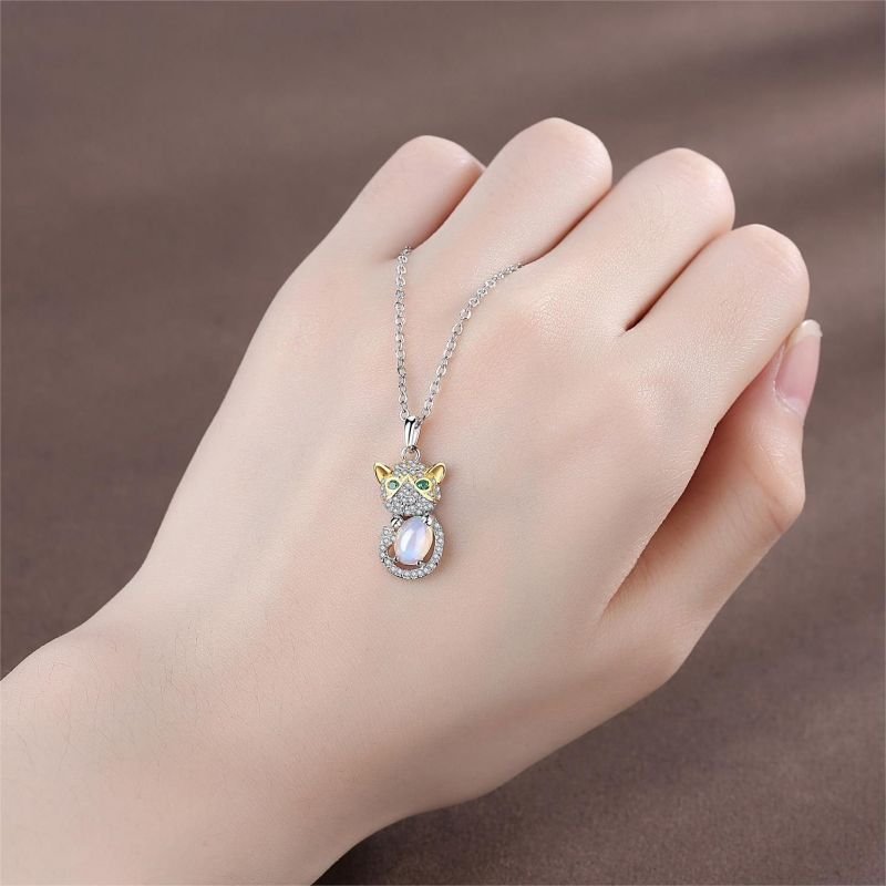 White and gold-plated 925 sterling silver cat necklace, 5*7mm stone, 5g.
