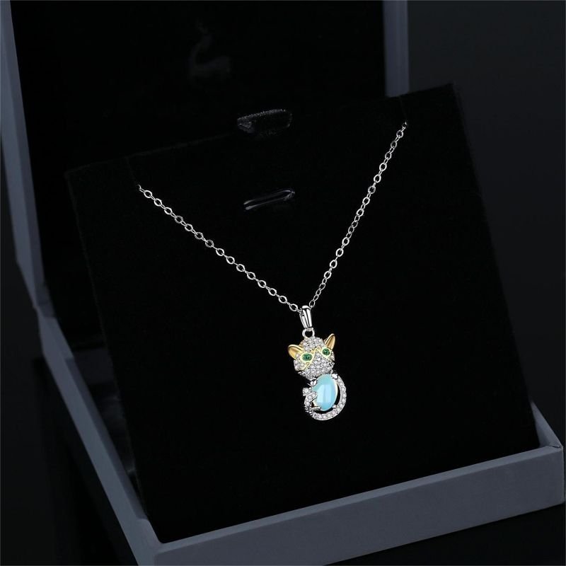 White and gold-plated 925 sterling silver cat necklace, 5*7mm stone, 5g.