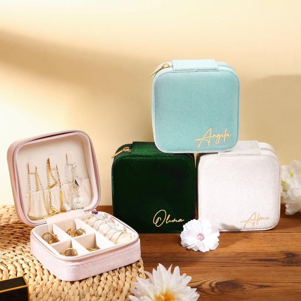 Custom name women velvet jewelry bag, fleece lining, light blue/light pink/white/dark green, 115.7g, 10.4x10.2cm.