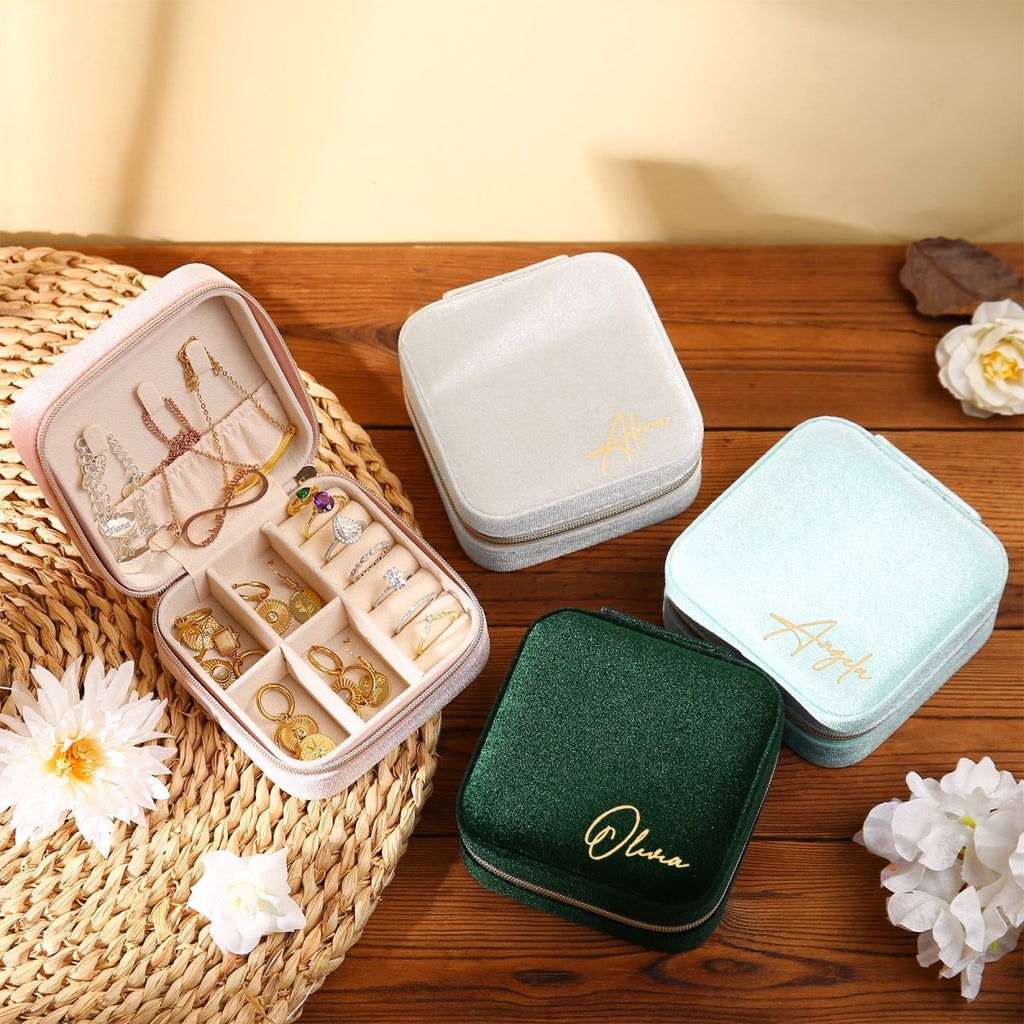 Custom name women velvet jewelry bag, fleece lining, light blue/light pink/white/dark green, 115.7g, 10.4x10.2cm.