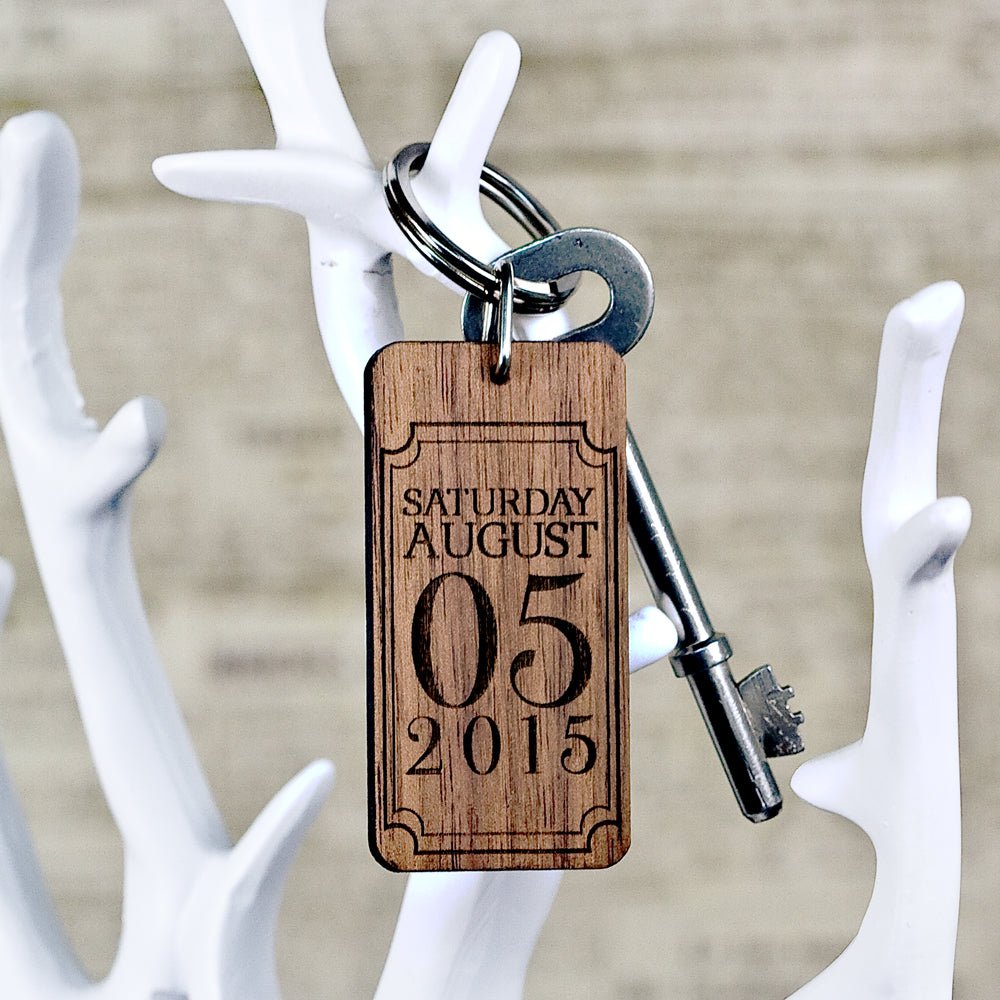 Rectangle walnut wood keyring with nickel-plated ring, 6×3cm