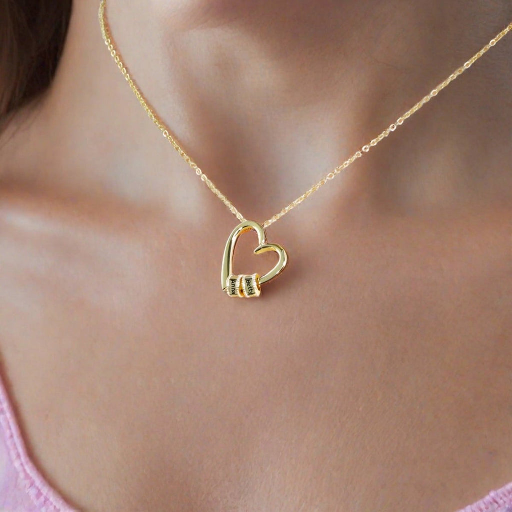 Mother’s Day heart-shaped necklace with name charms, gold/rose gold/steel, personalized, 45+5cm chain.