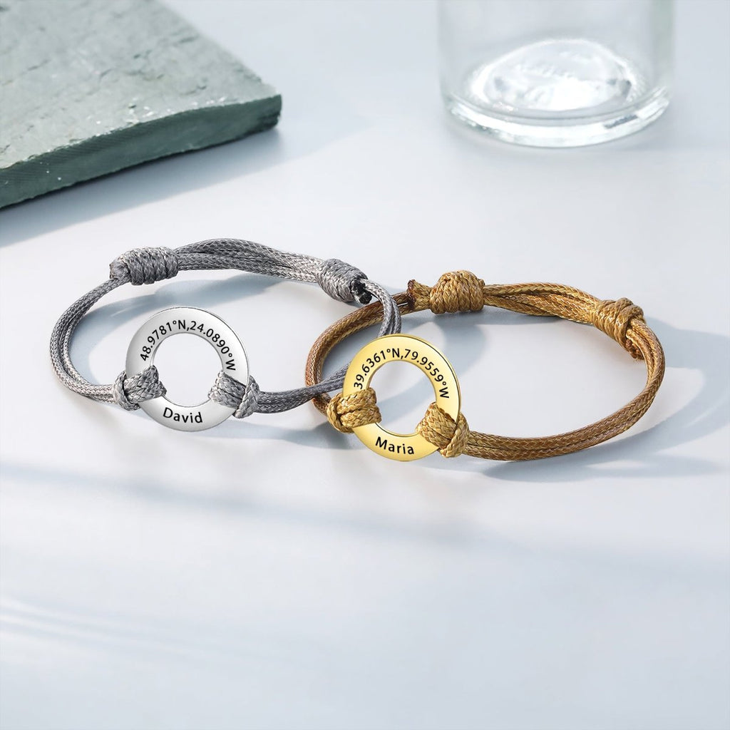 Custom engraved coordinates disc bracelet, personalized stainless steel and rope, 24cm, 6.1g, available in multiple color options.