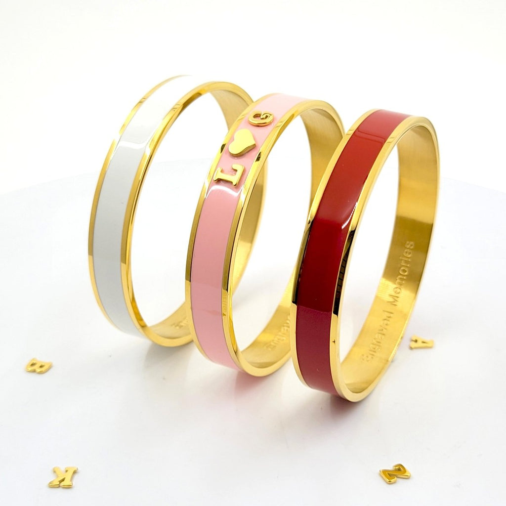 Personalised gold-plated initial letter bangle, enamel stainless steel, adjustable, custom engraving, gift box.