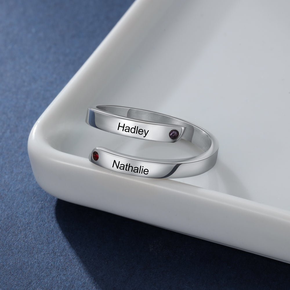 Personalized stainless steel ring with 3 names and birthstones, adjustable size, white gold plated, 2.5-5.4g.