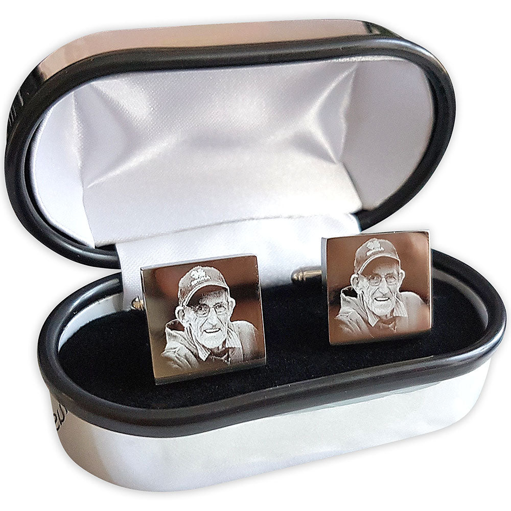 Personalized chrome case with photo-engraved cufflinks, a perfect gift for dads, grooms, or best men on any special day.